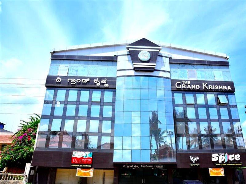 The Grand Krishna Luxury Hotel Chikmagalur Exterior photo